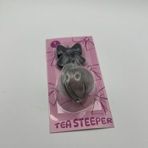 Black and Silver Bow Tea Steeper